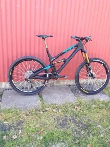 Le VTT de Jared Graves monté en Maxxis