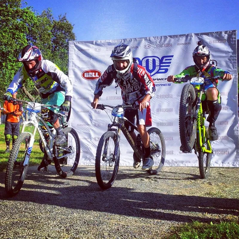 départ enduro Mondraker serie