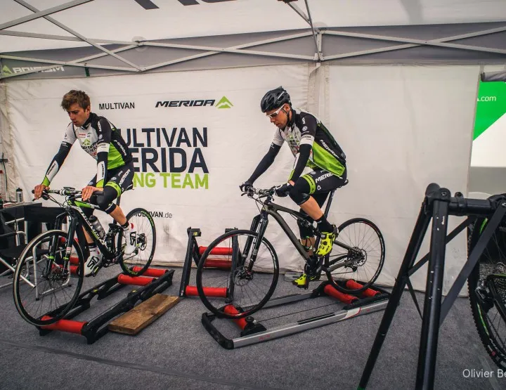Entraînement VTT sur home-trainer